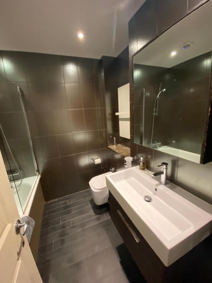 Beautiful Modern Studio In High Street Kensington Apartment Londra Exterior foto