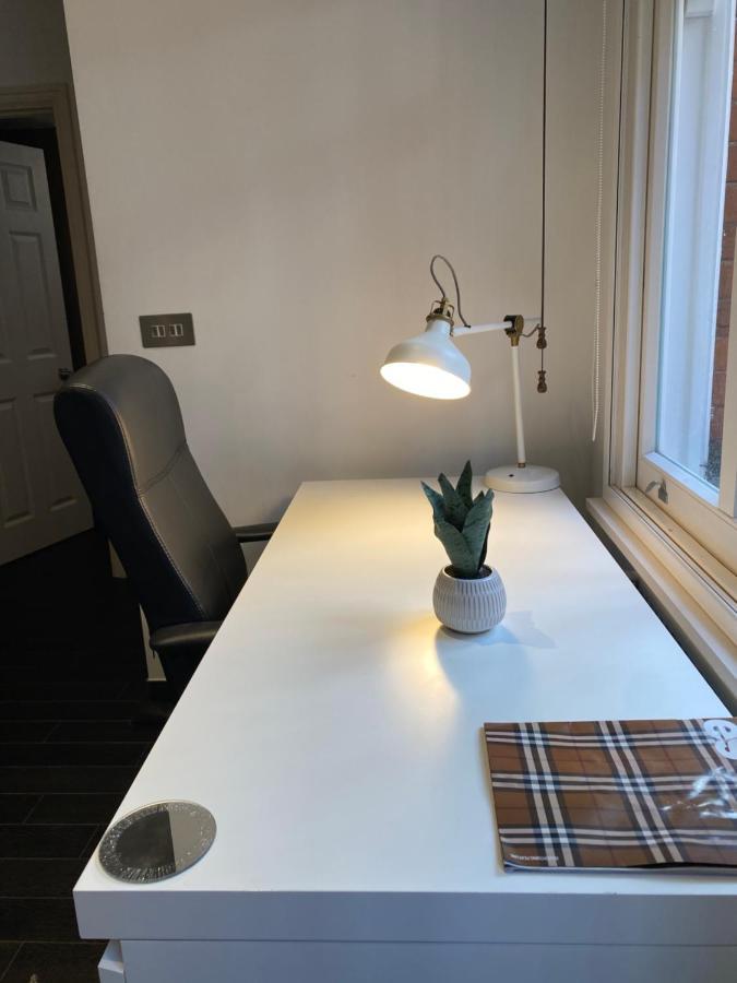 Beautiful Modern Studio In High Street Kensington Apartment Londra Exterior foto
